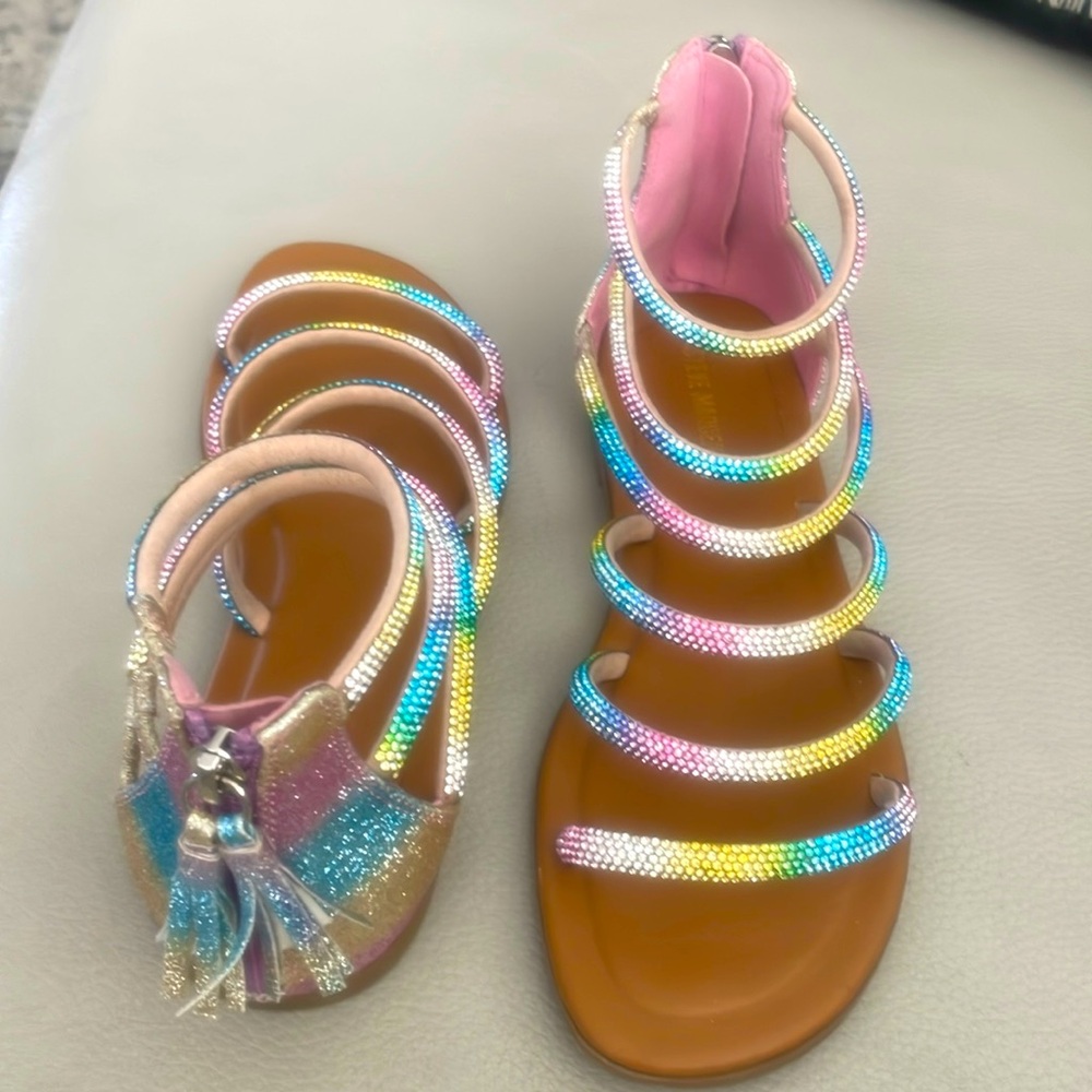 JAZZY STRAPPY RHINESTONE SANDALS
